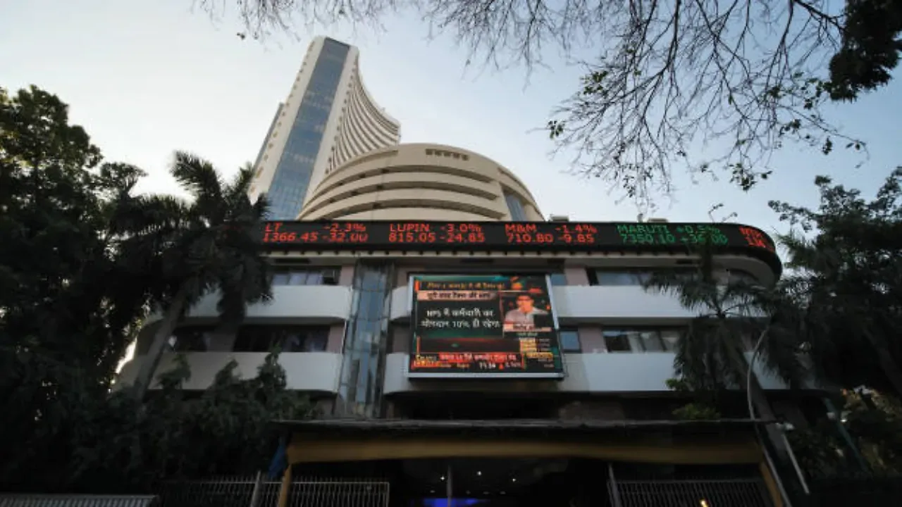 Sensex Declines by 353 Points, Nifty Closes Below 22,700 on October 28