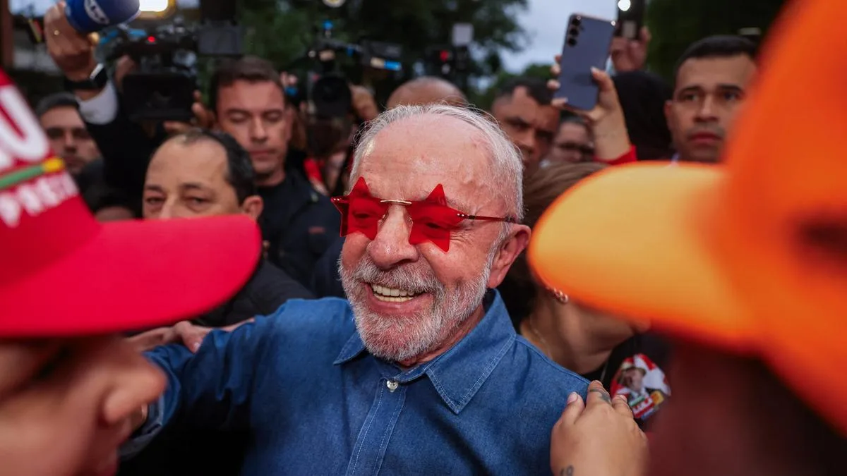 Lula da Silva Secures Fourth Term as Brazil's President