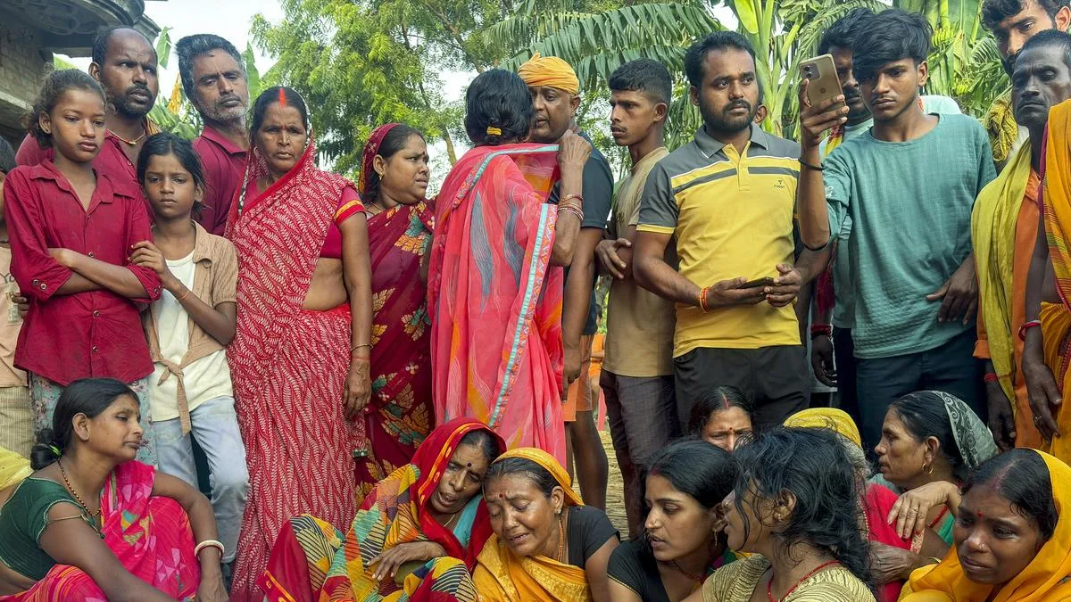 बिहारमध्ये नाव उलटल्याने तीन बहनांचा मृत्यू