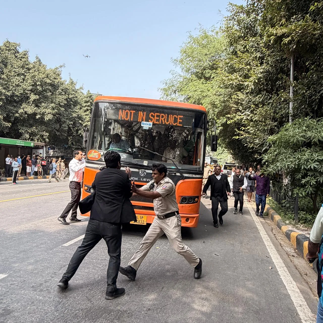 सुप्रीम कोर्टाने आंदोलनांदरम्यान वकील आणि पत्रकारांचे अधिकार जपले