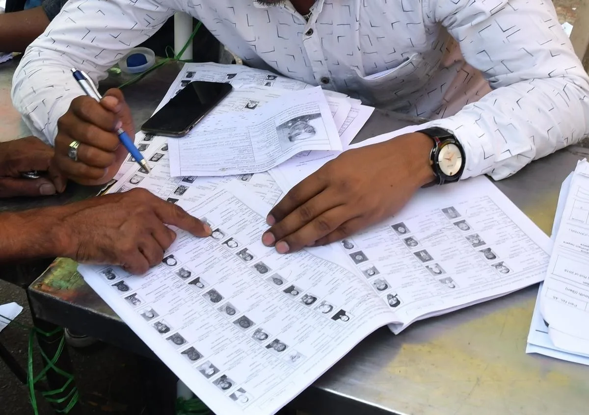 नागपुर में 8,300 डुप्लिकेट मतदाता प्रविष्टियों की चिंता