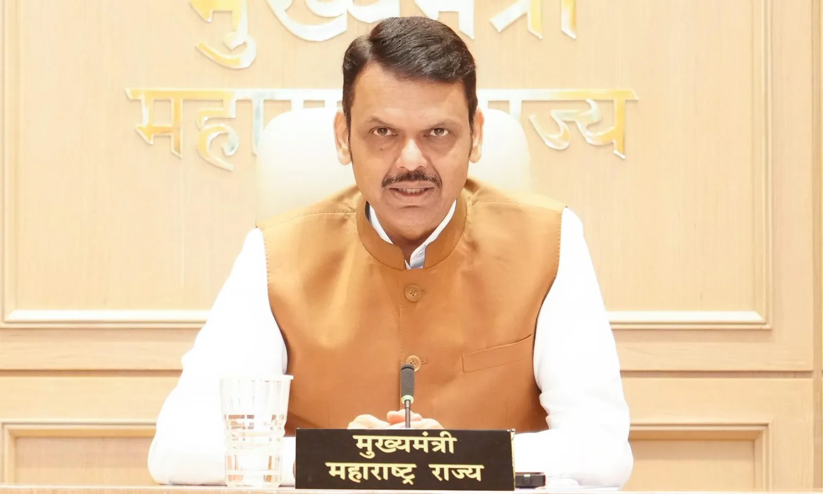 महाराष्ट्राने दुष्काळात 44 वीवीआयपी वाहनांसाठी 12.68 कोटी रुपये मंजूर केले