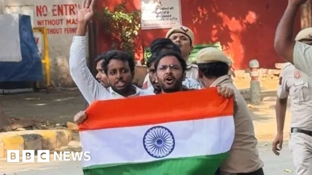 जंतर-मंतरवर CJP नेत्यांची अटक, निवडणूक सुधारणा विरोधात आंदोलन