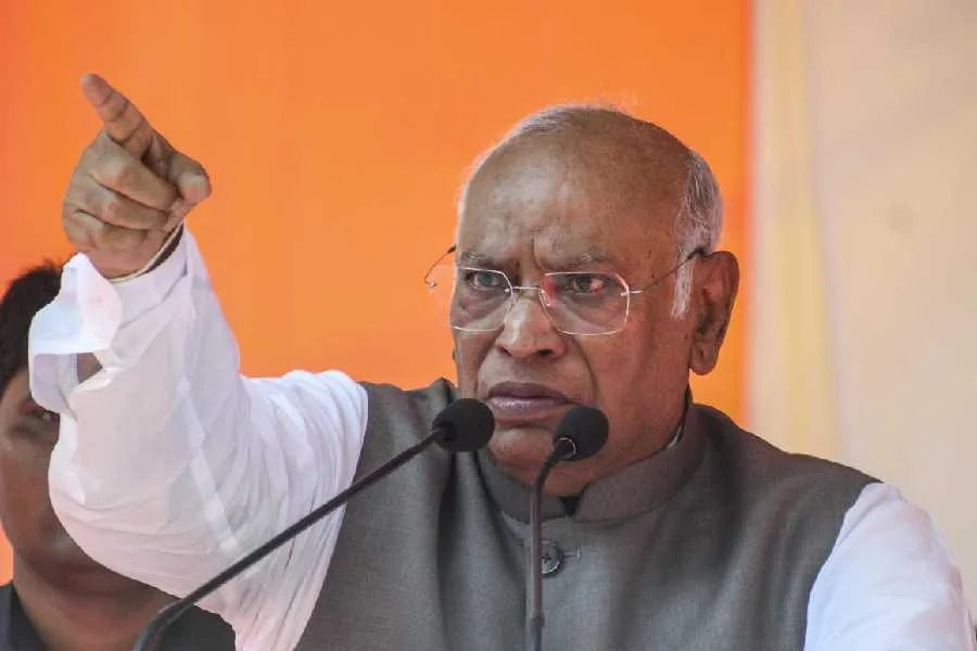 Kharge's Controversial Remarks Ignite Political Firestorm in Patna