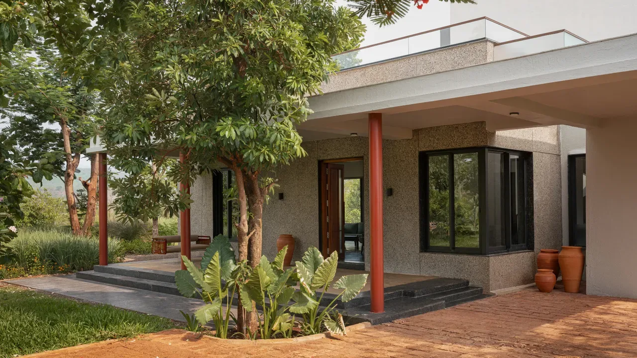 The Ridge House: A Family Retreat in Poladpur, Maharashtra