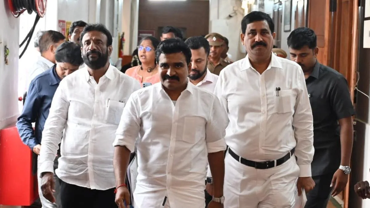 Political Parties Walk Out of Meeting on Electoral Roll Revision in Tamil Nadu
