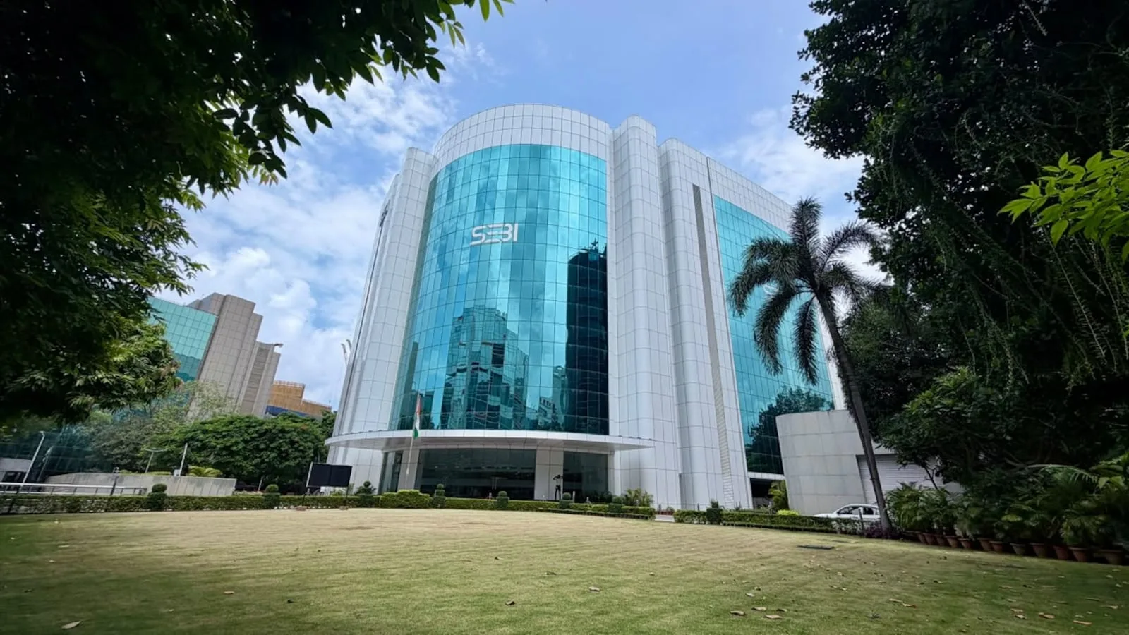 SEBI Revises Derivative Settlement Rules Effective December 7