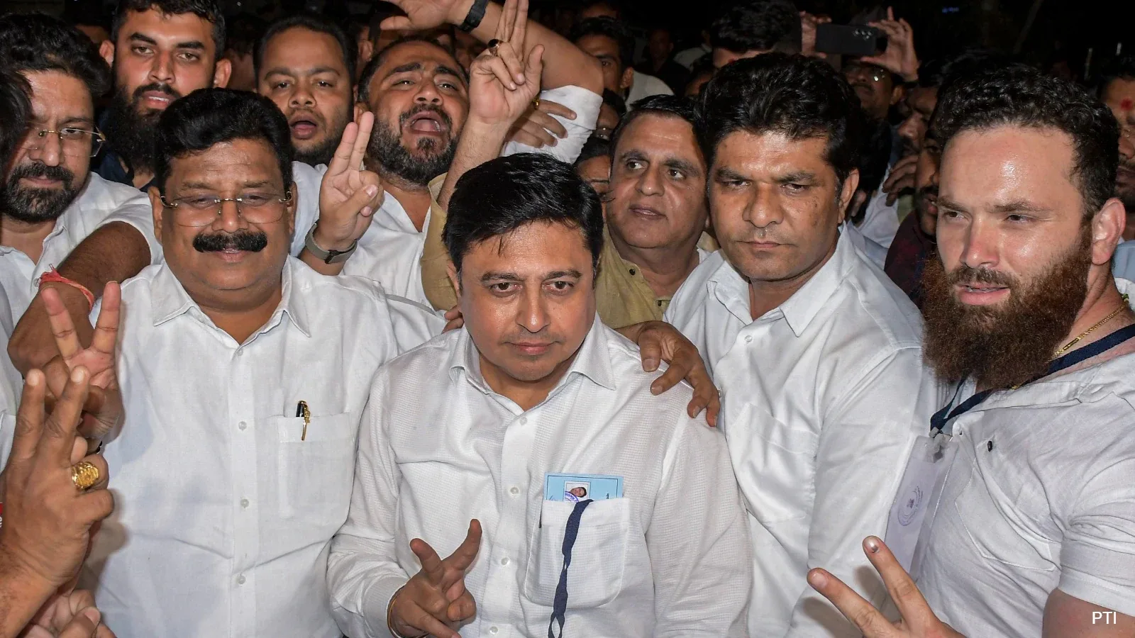 Congress Secures Victory in Nagpur's Graduates' Constituency by 3,271 Votes