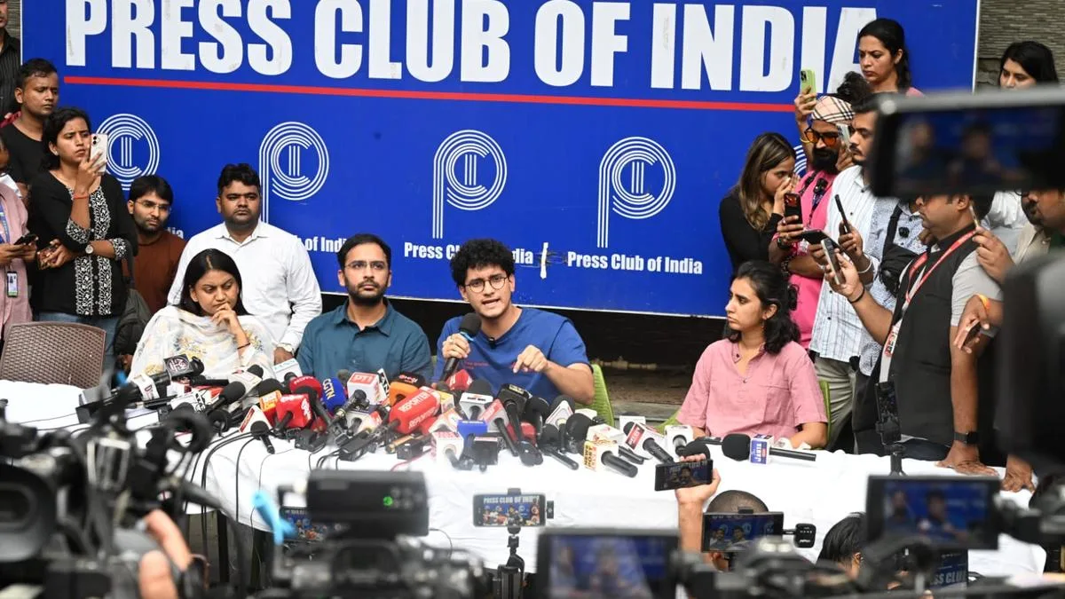 11 ऑक्टोबर 2026: सर्वोच्च न्यायालयाने इंटरनेट सेवा पुनर्स्थापित केली