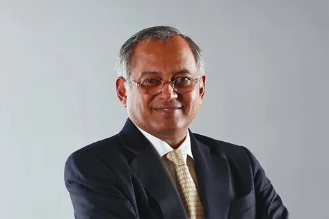 वेनु श्रीनिवासन यांचा शासन आणि कुटुंबीय वादांचा सामना