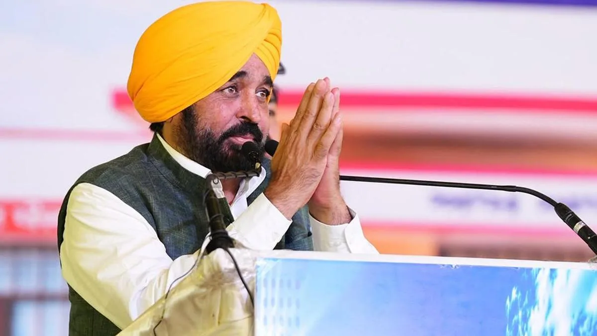 दिल्ली एयरपोर्ट पर तीन घंटे रोके गए पंजाब के मुख्यमंत्री भगवंत मान